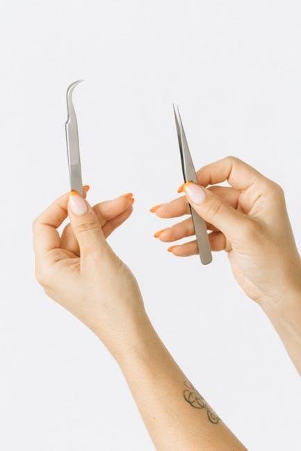 Essential Tools for Mastering the Art of Mascara