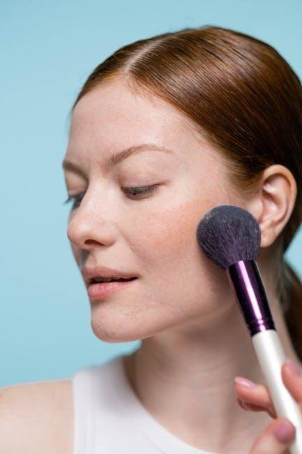 Blending and ​Finishing Touches: Achieving a Flawless Blush‍ Look