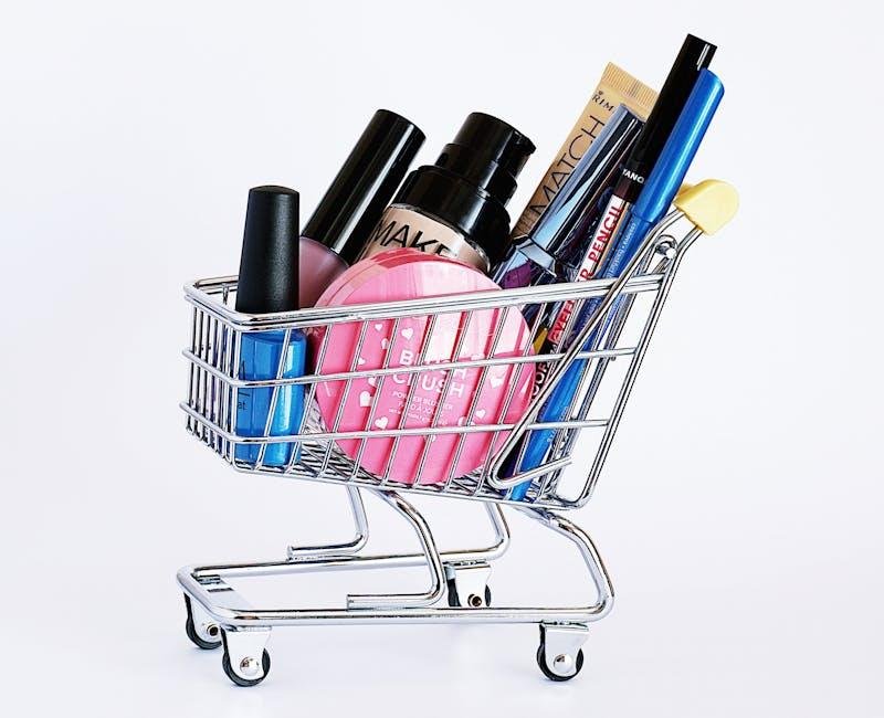 Transforming ⁤Your ⁤Look: Essential Tools for Quick Makeup Changes
